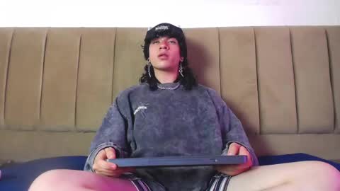 Snapshot of axellkush chatting on 02/18/25, 09:21 AxellKush online show from 02/18/25, 09:21