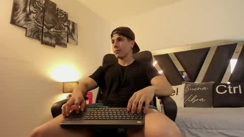 axelmartinezz online show from 04/02/26, 08:50