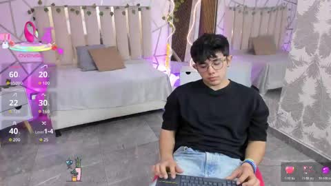 Snapshot of axelnoir_tay chatting on 05/20/26, 02:56 axelnoir_tay online show from 05/20/26, 02:56