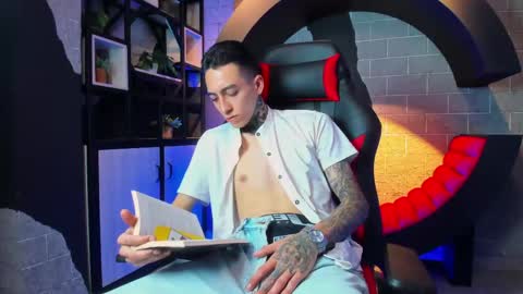 axelroyce online show from 04/20/26, 02:09