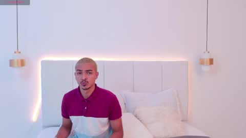 Axel online show from 05/17/26, 03:19