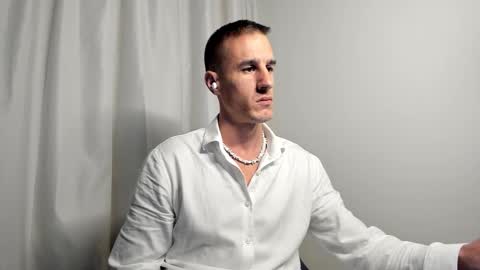 Axl online show from 09/16/25, 11:50