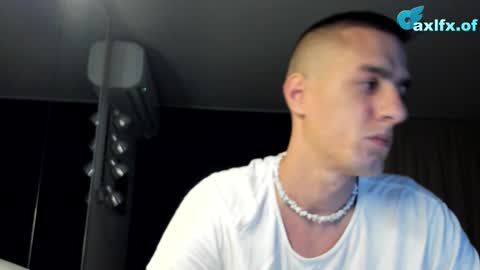 Axl online show from 10/24/25, 12:41