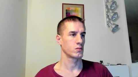 Axl online show from 11/30/25, 12:14