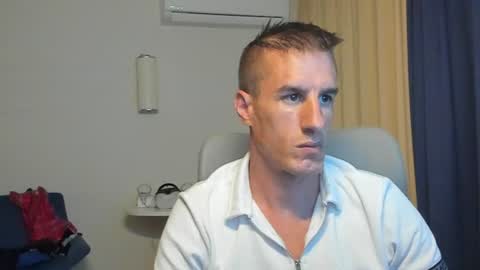 Snapshot of axl_fx chatting on 06/11/26, 01:38 Axl online show from 06/11/26, 01:38