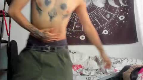 Snapshot of axl_kush_ chatting on 06/22/26, 03:31 Axel Kush online show from 06/22/26, 03:31