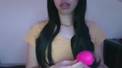 axue online show from 02/11/25, 03:51