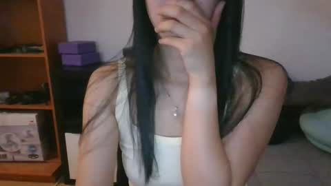 Snapshot of axuepetitt chatting on 05/31/26, 07:26 axue online show from 05/31/26, 07:26