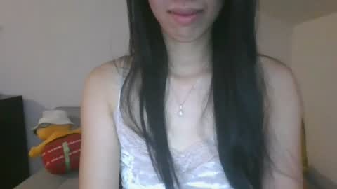 Snapshot of axuepetitt chatting on 07/08/26, 09:08 axue online show from 07/08/26, 09:08