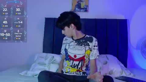 Snapshot of axxxel_twink chatting on 06/18/26, 02:45 Axxxel online show from 06/18/26, 02:45