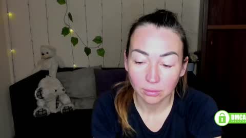 Snapshot of ay_kiss_jully chatting on 02/17/25, 07:37 Jully online show from 02/17/25, 07:37