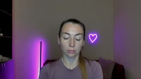Snapshot of ay_kiss_jully chatting on 03/05/25, 09:38 Jully online show from 03/05/25, 09:38