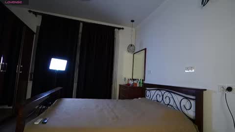 Snapshot of aya__hitakayama chatting on 03/02/25, 01:27 Aya online show from 03/02/25, 01:27