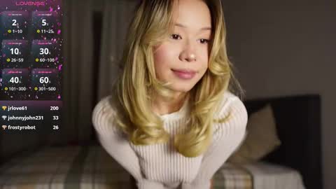 Snapshot of aya__hitakayama chatting on 11/18/25, 11:37 Aya online show from 11/18/25, 11:37