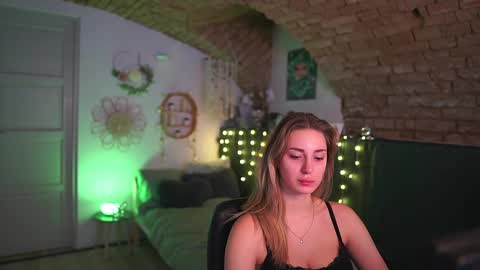 aya hitakayama  online show from 02/11/25, 02:24