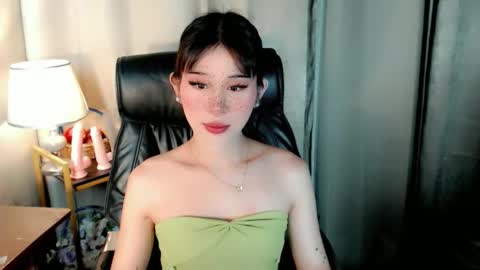 AYAHOSHILOVESYOU online show from 05/28/26, 07:00