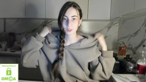 Ayesha online show from 01/10/26, 10:47