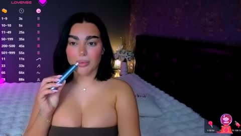  Ayla Demir  online show from 11/19/25, 11:05