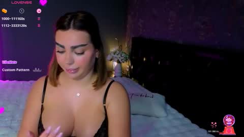  Ayla Demir  online show from 12/22/25, 10:56