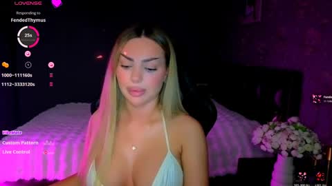  Ayla Demir  online show from 03/25/26, 09:54