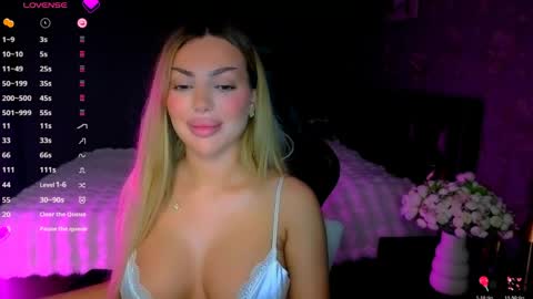  Ayla Demir  online show from 03/31/26, 09:04