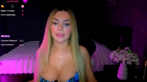  Ayla Demir  online show from 04/05/26, 08:50