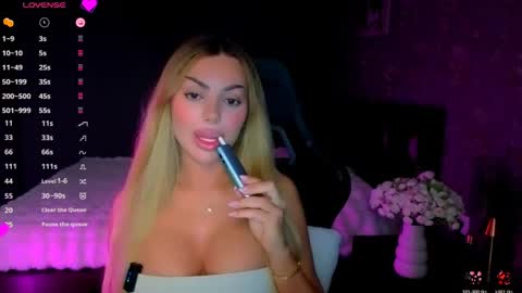  Ayla Demir  online show from 04/19/26, 08:44