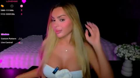  Ayla Demir  online show from 05/22/26, 08:03
