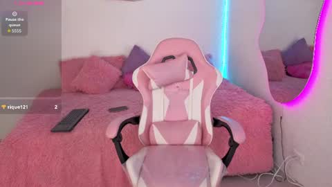 A L A N I I online show from 06/18/26, 03:05