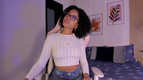 Ayleen online show from 10/25/25, 12:45