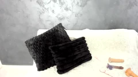 Kayla online show from 11/12/25, 07:42