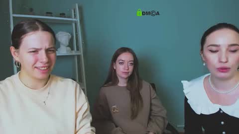 Snapshot of aylin_mirage chatting on 11/29/25, 09:34 aylin_mirage online show from 11/29/25, 09:34