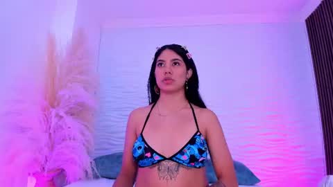 aylinlove_ online show from 06/10/26, 12:26