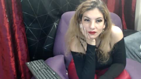 Dominatrix Queen online show from 03/06/25, 06:37