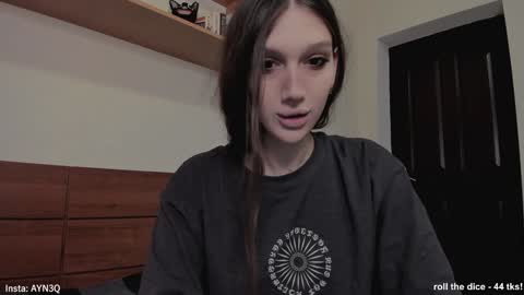 Snapshot of ayn3q chatting on 01/15/25, 10:57 AYNEK        fansly  online show from 01/15/25, 10:57