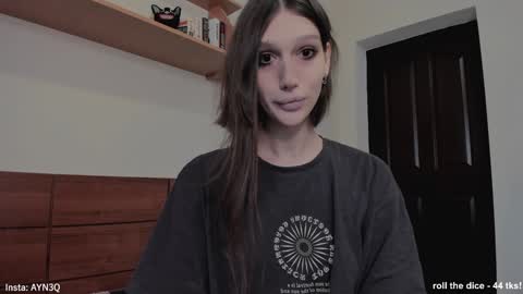 Snapshot of ayn3q chatting on 02/04/25, 04:59 AYNEK        fansly  online show from 02/04/25, 04:59