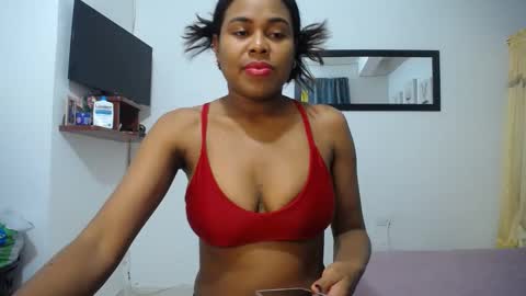 aynaraross1 online show from 02/02/25, 04:59