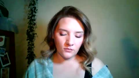 ayrix online show from 09/19/25, 06:08