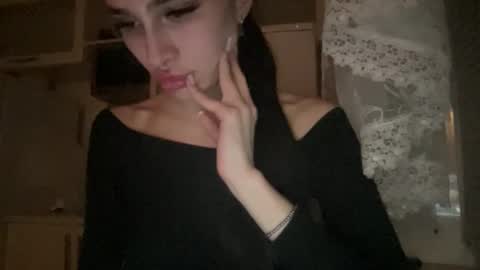 ViktoranMary online show from 11/23/25, 09:25