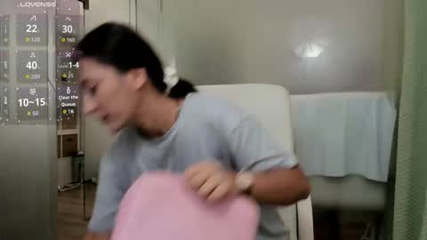 Ayumi online show from 09/17/25, 03:52