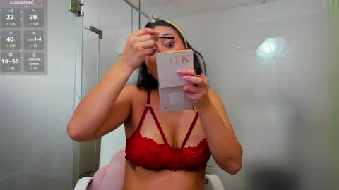 Ayumi online show from 04/16/26, 04:02