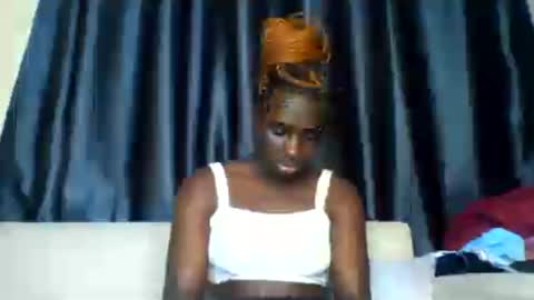 Snapshot of azaelia_iris chatting on 07/10/26, 09:12 azaelia_iris online show from 07/10/26, 09:12