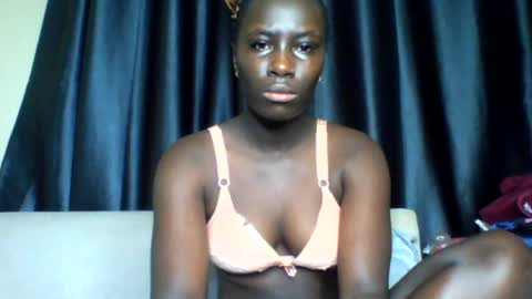 Snapshot of azaelia_iris chatting on 07/12/26, 05:48 azaelia_iris online show from 07/12/26, 05:48