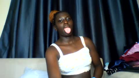 Snapshot of azaelia_iris chatting on 07/16/26, 06:03 azaelia_iris online show from 07/16/26, 06:03