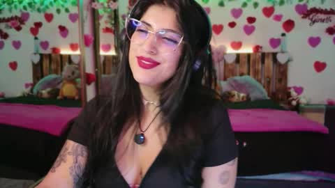 Snapshot of azaharnoor chatting on 02/15/26, 08:27 Azahar online show from 02/15/26, 08:27