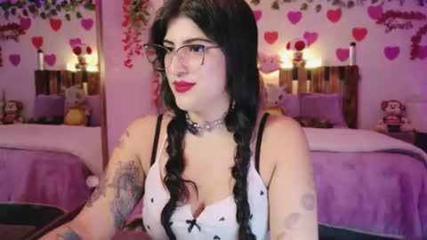 Snapshot of azaharnoor chatting on 07/19/26, 11:41 Azahar online show from 07/19/26, 11:41