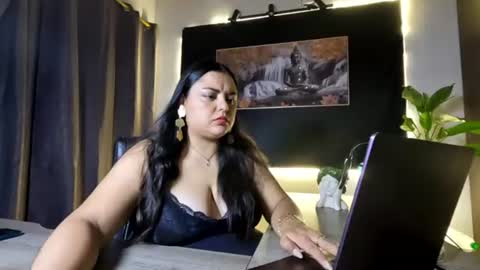 Snapshot of azaraonyx chatting on 06/17/26, 12:40 Goddess Azara online show from 06/17/26, 12:40