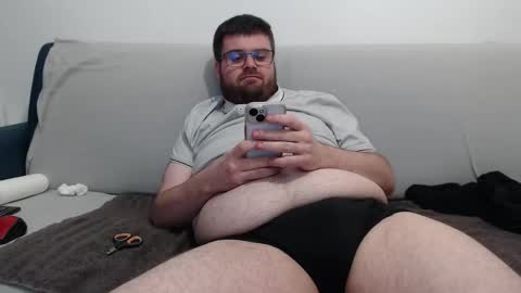 Azer online show from 11/12/25, 08:52