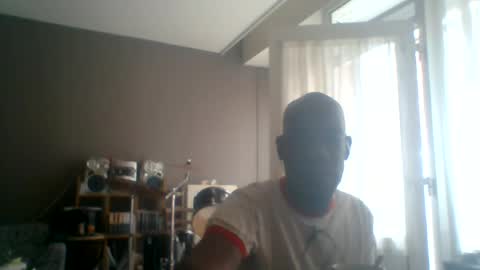 Snapshot of azerty474 chatting on 07/18/26, 06:50 azerty474 online show from 07/18/26, 06:50