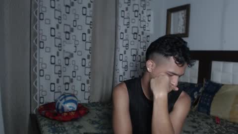 Snapshot of aziel_pantoja chatting on 09/30/25, 10:37 Aziel Pantoja online show from 09/30/25, 10:37